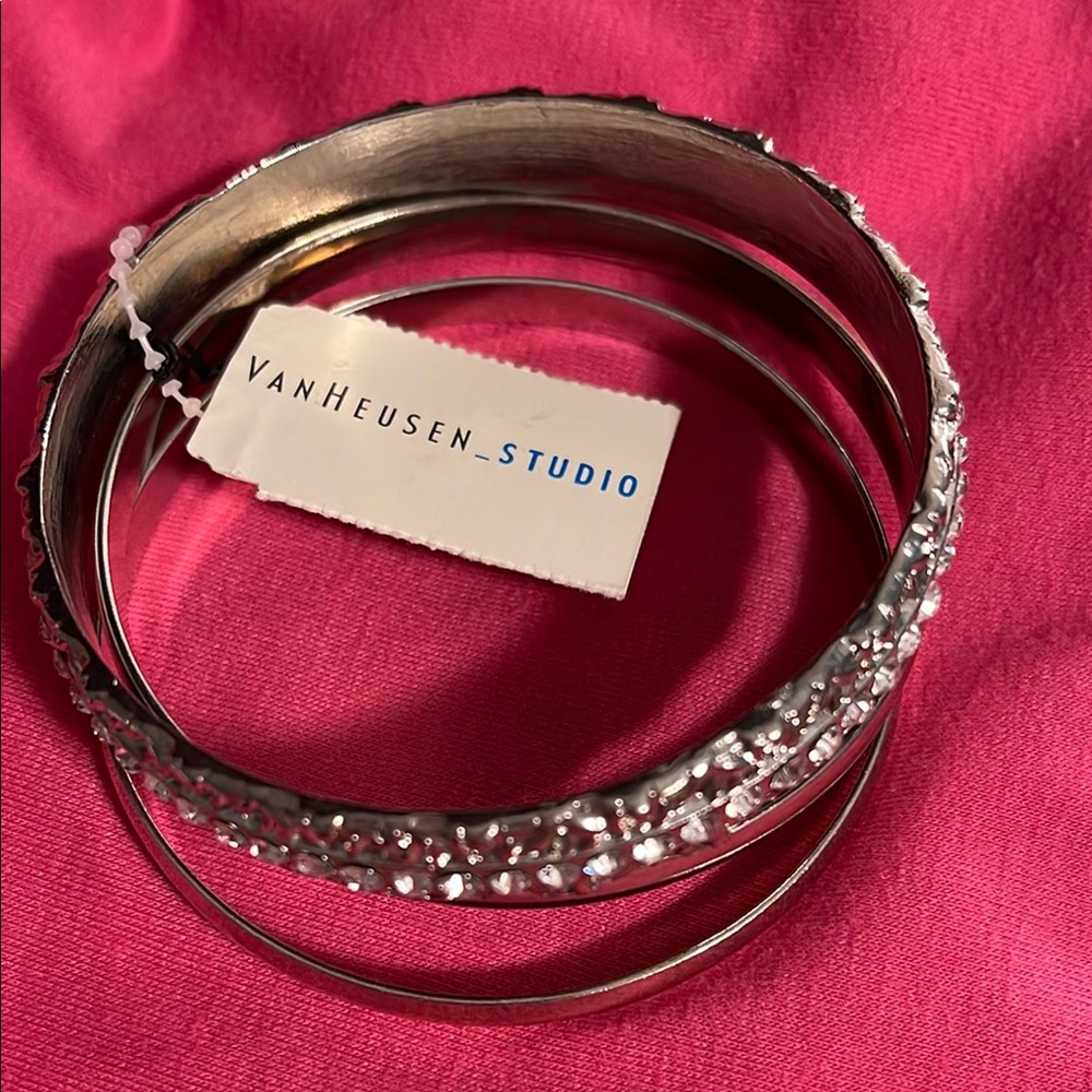 Van Heusen Shimmering Silver Bangle Set